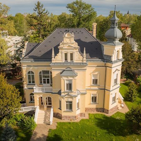 Avilla Thanhoffer Siofok Exterior photo